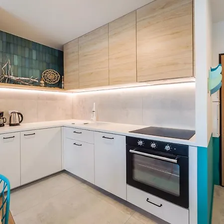 Aura 40, Sun & Snow *